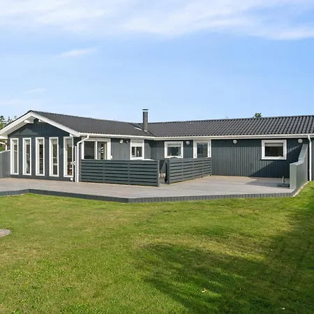 Quiet With Annex And Great Outdoor Bogø By