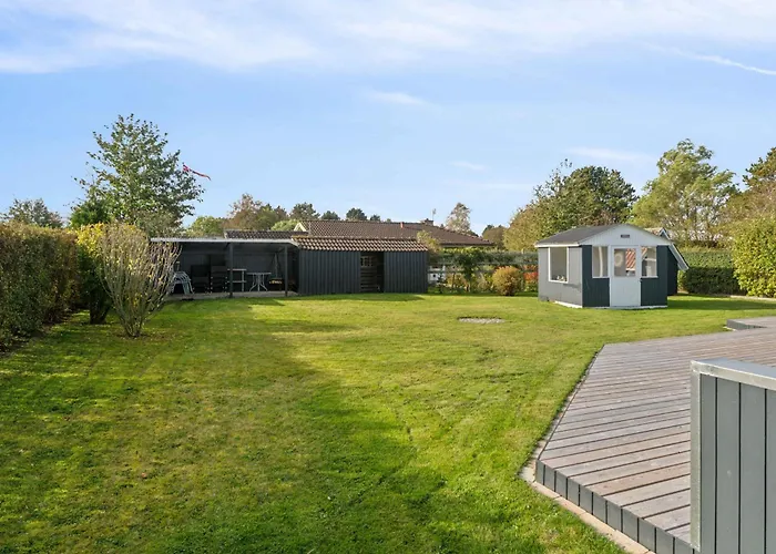 Quiet With Annex And Great Outdoor Vakantiehuis Bogø By