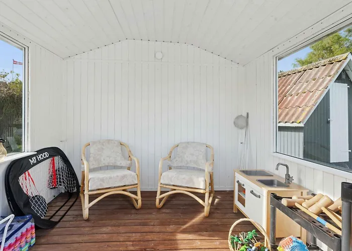 Quiet With Annex And Great Outdoor Vakantiehuis Bogø By