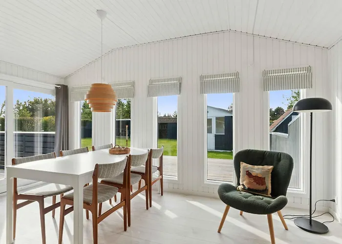 Quiet With Annex And Great Outdoor * Bogø By